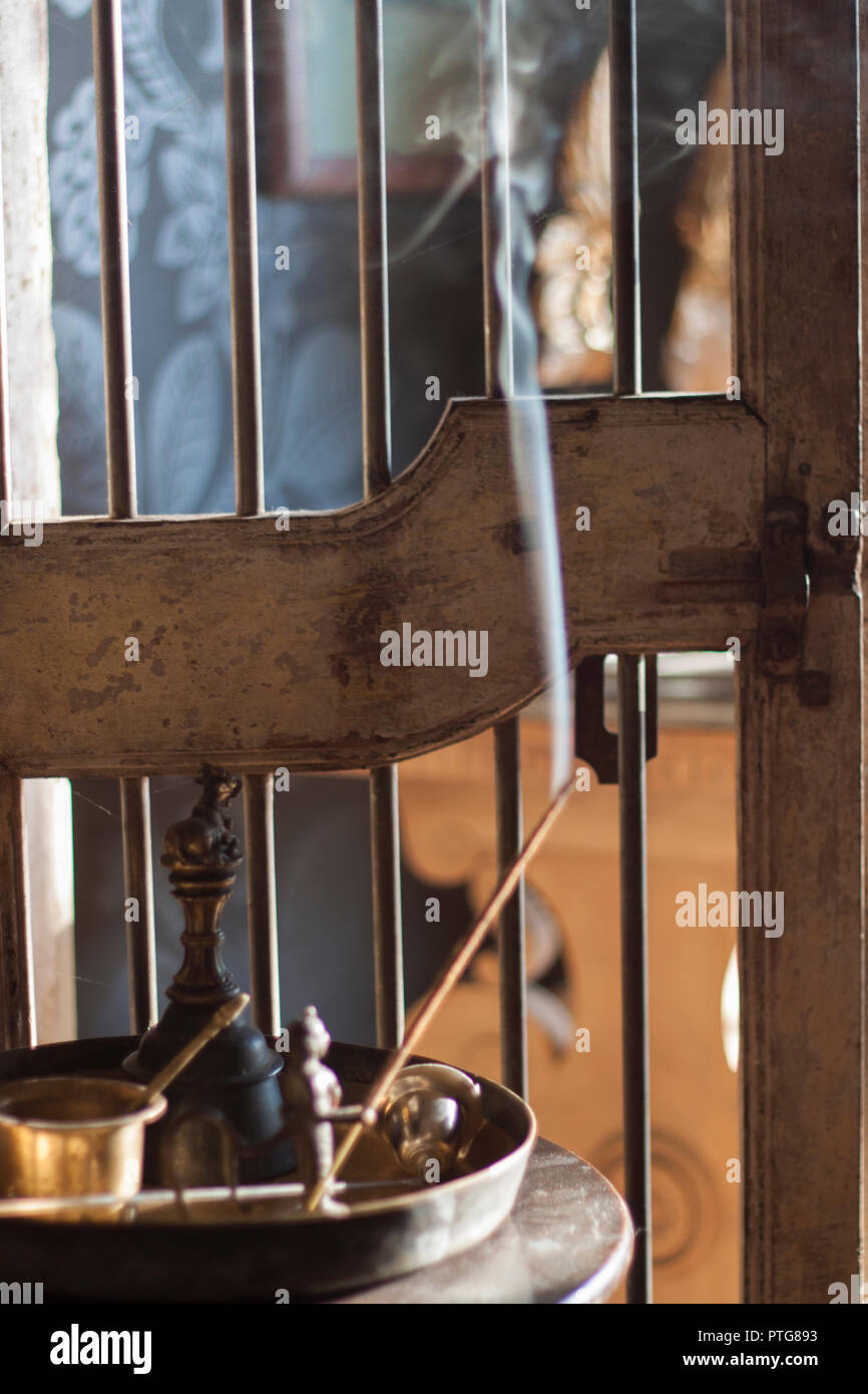 Burning incense home hi-res stock photography and images - Alamy