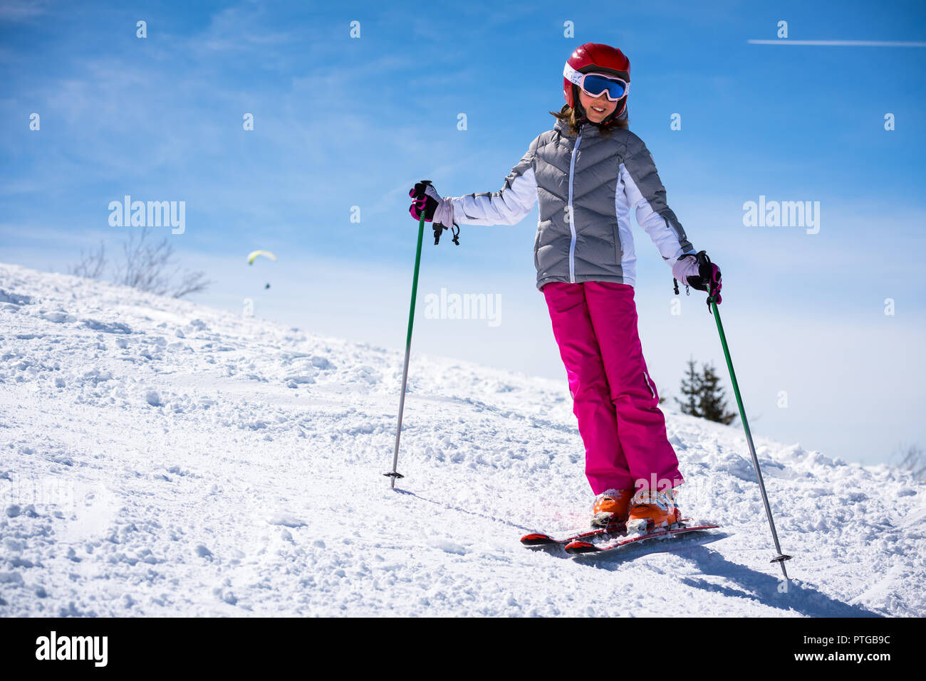 Little girl learning to ski Stock Photo - Alamy