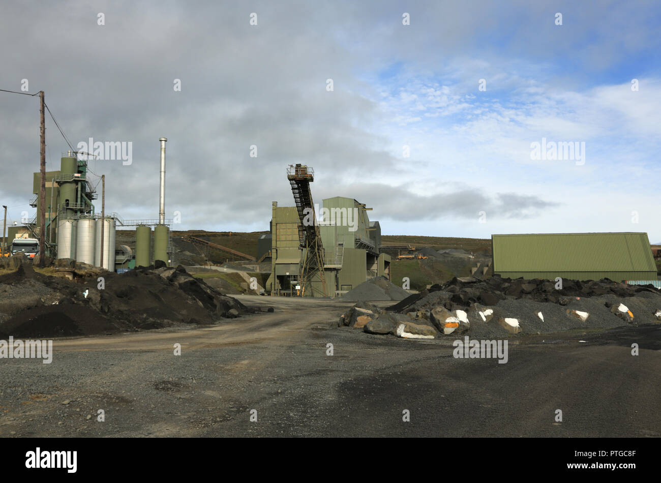 Dhustone quarry hires stock photography and images Alamy
