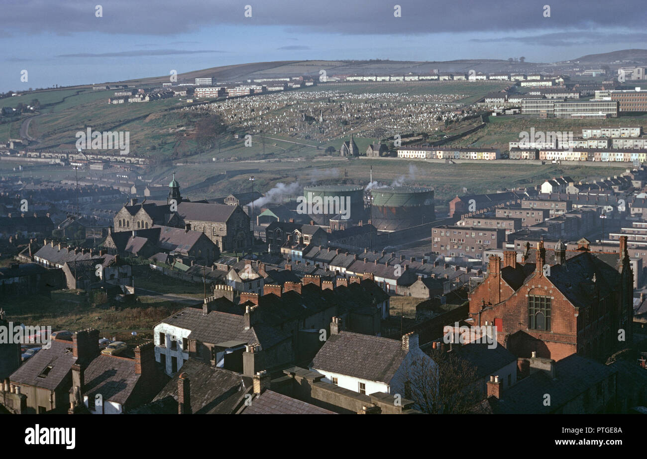 The Creggan housing estate, largely a nationalist estate controlled by the Official Irish Republican Army during The Troubles, till they were disbanded in 1974. Stock Photo