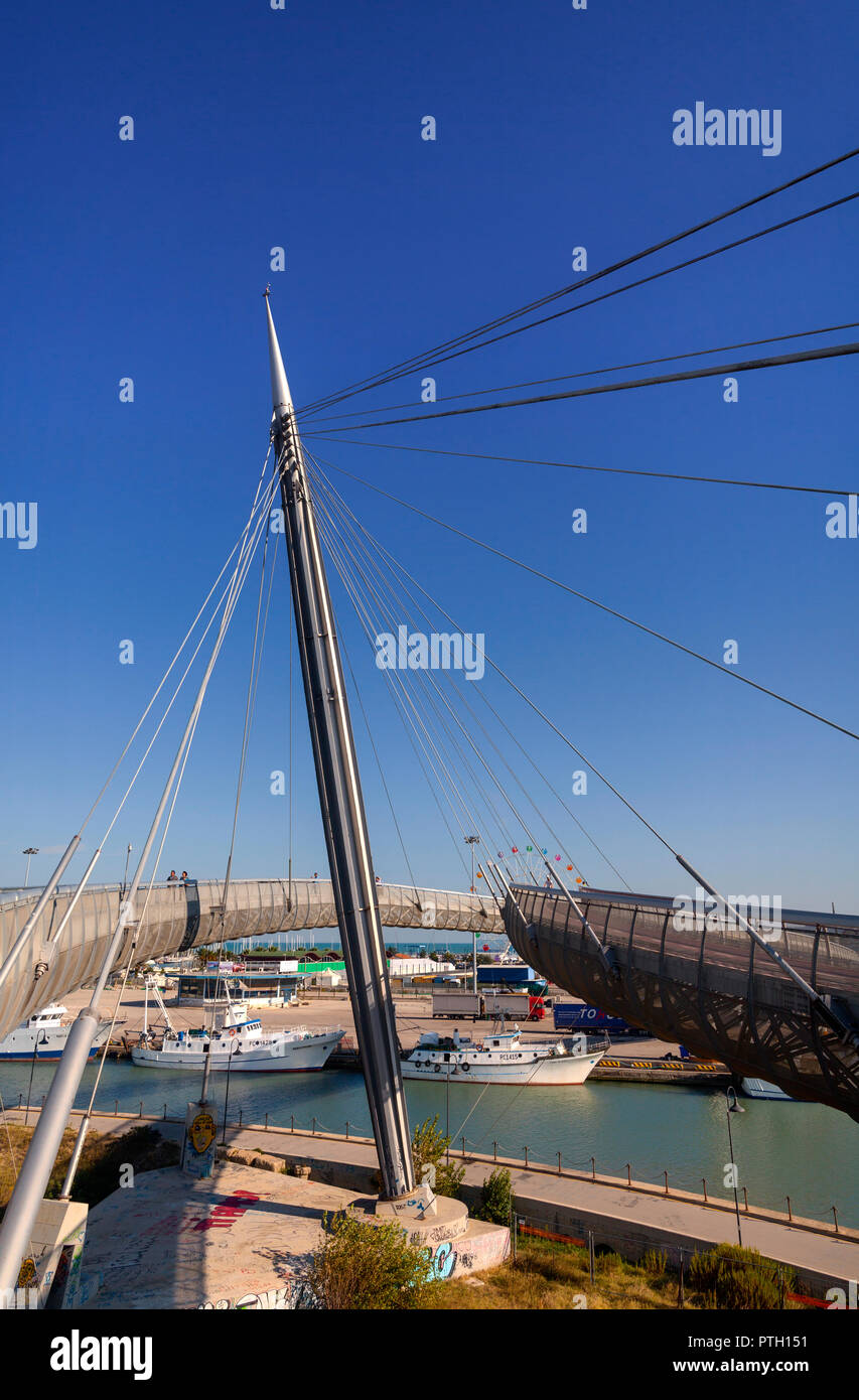 The Ponte del Mare or Bridge of the Sea, a cycle-pedestrian cable-stayed bridge located in the city of Pescara, Abruzza, Italy. Stock Photo