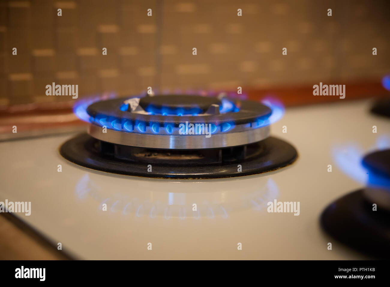 blue gas burns Stock Photo Alamy