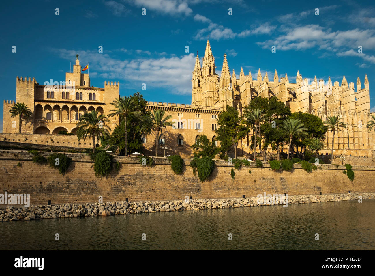 The Royal Palace of La Almudaina and The Cathedral of Santa Maria of Palma, Mallorca, Spain Stock Photo