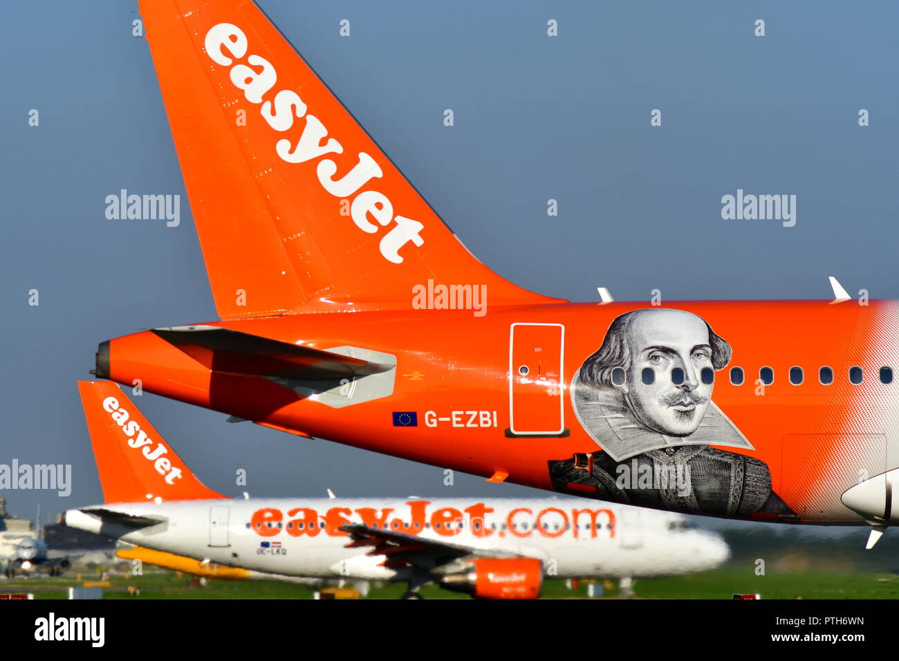 WILLIAM SHAKESPEARE ON EASYJET AIRBUS A319. Stock Photo