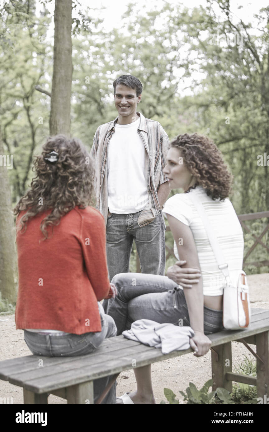 Zwei flirten