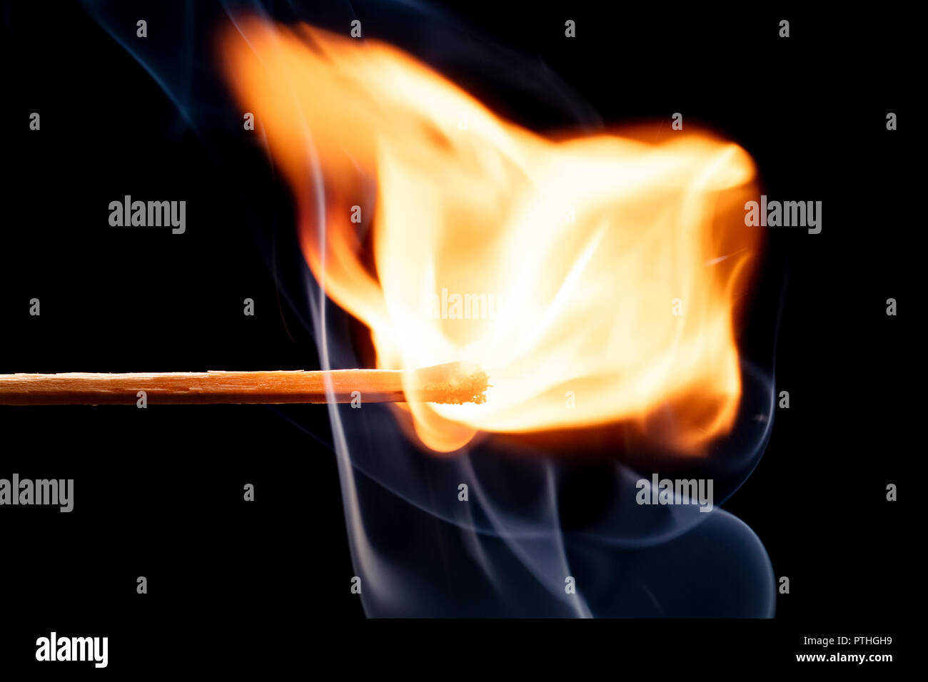 burning match, brennendes Streichholz Stock Photo