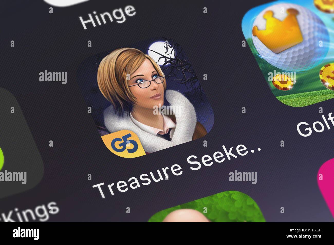 london-united-kingdom-october-09-2018-the-treasure-seekers-3-follow-the-ghosts-collector