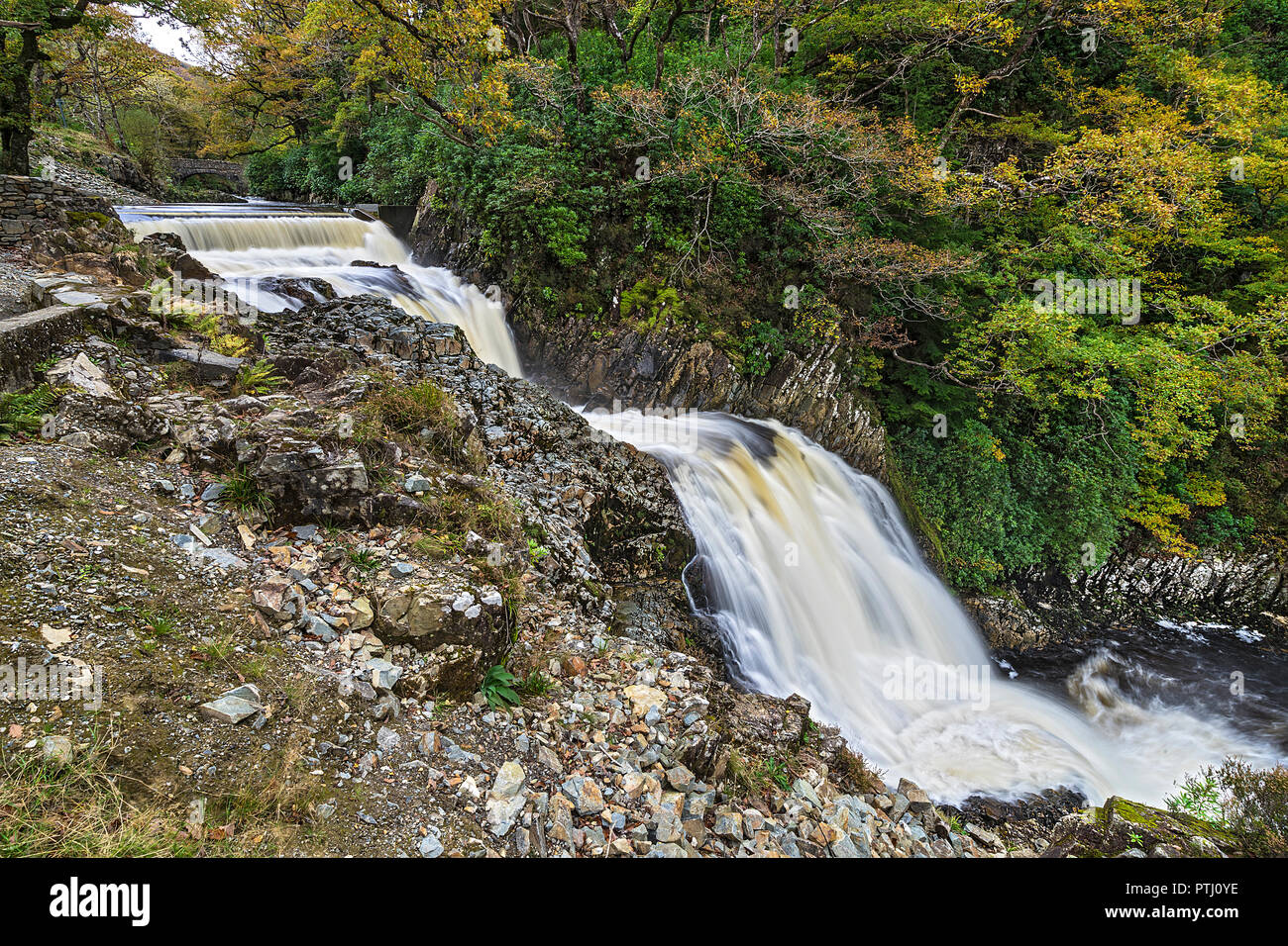 Cascading white water hires stock photography and images Alamy