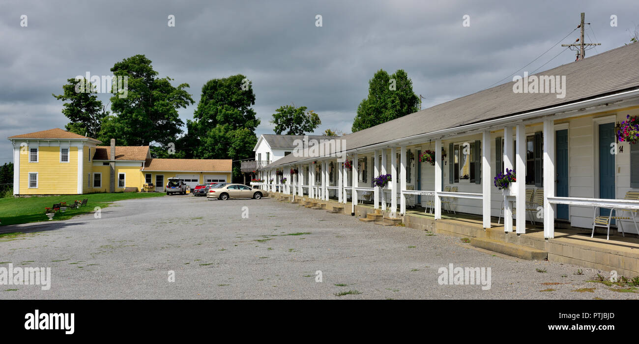 Fountain View Motel on Hwy 20, a classic architecture for American