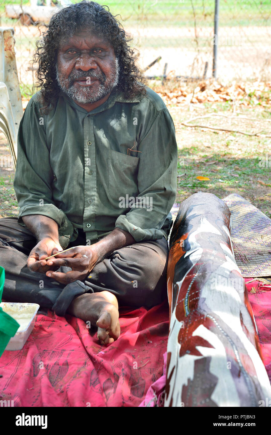 Aboriginal artist Joe Guymala working on a Lorrkon  at the Injalak Arts and Crafts Centre, Gunbalanya, Oenpelli,Arnhem Land, Australia Stock Photo