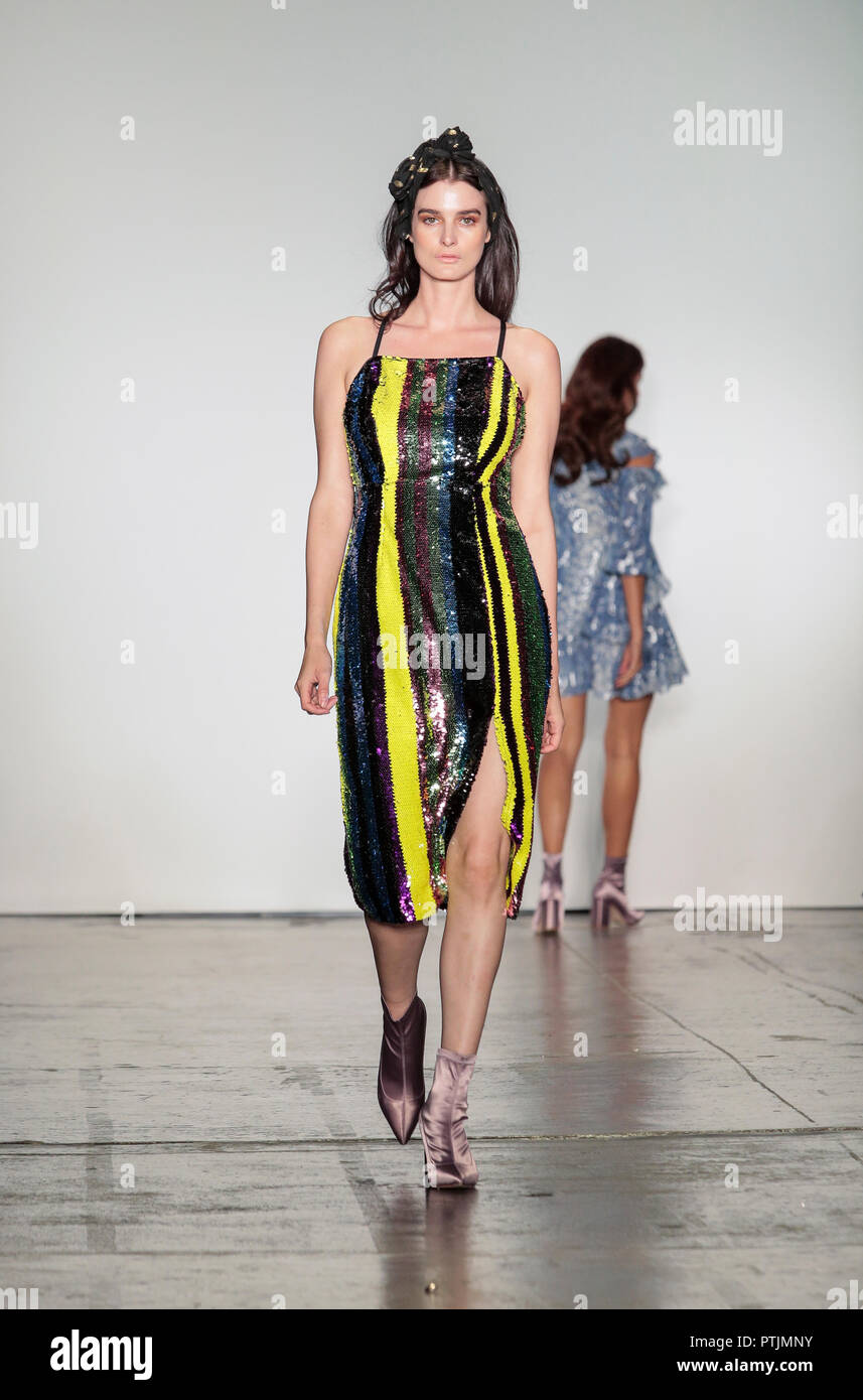 Elliatt runway dress hotsell