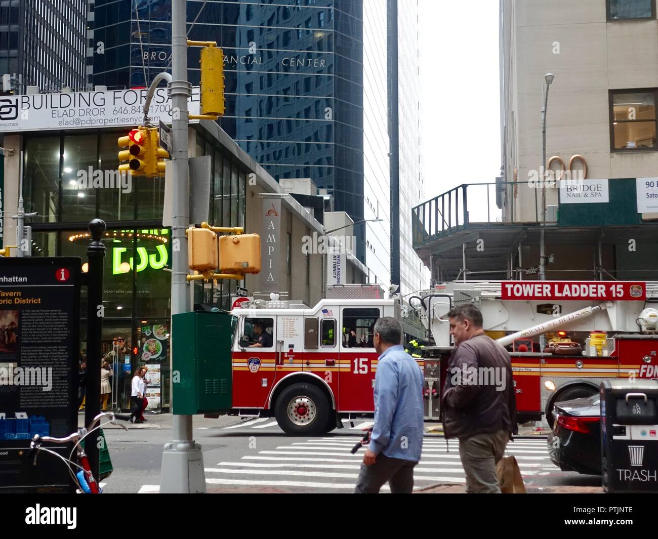 Ladder Truck Fdny Fire Department Hi-res Stock Photography And Images 