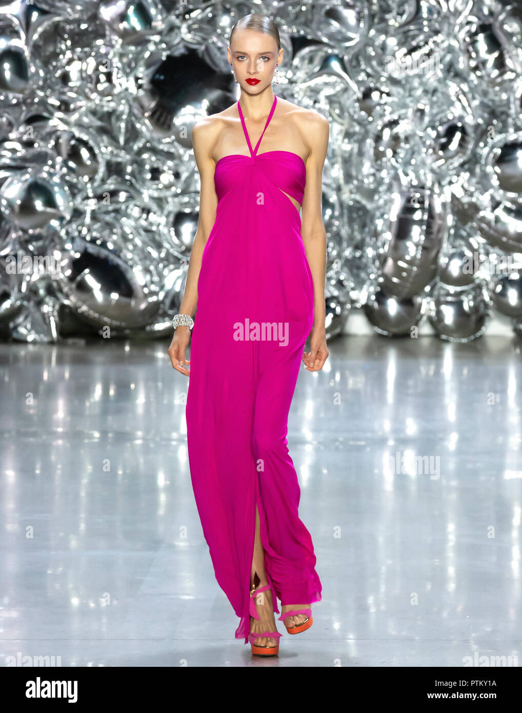 NEW YORK, NY - September 11, 2018: Nina Dapper walks the runway at the Naeem Khan Spring Summer 2019 fashion show during New York Fashion Week Stock Photo
