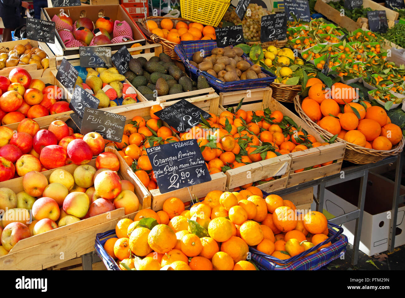 Fresh fruits and vegetables at market stall Stock Photo - Alamy