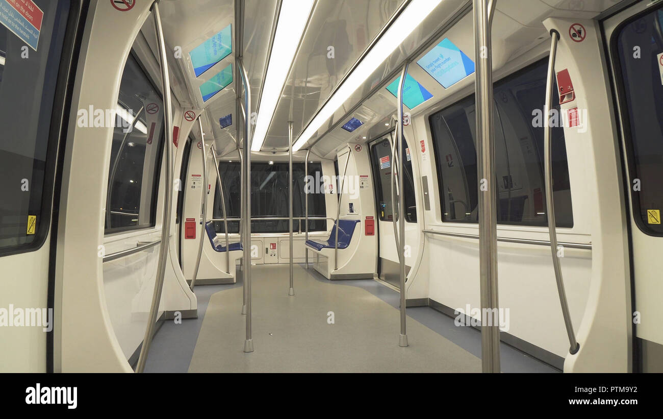 Train for the delivery of passengers from the arrivals area to the