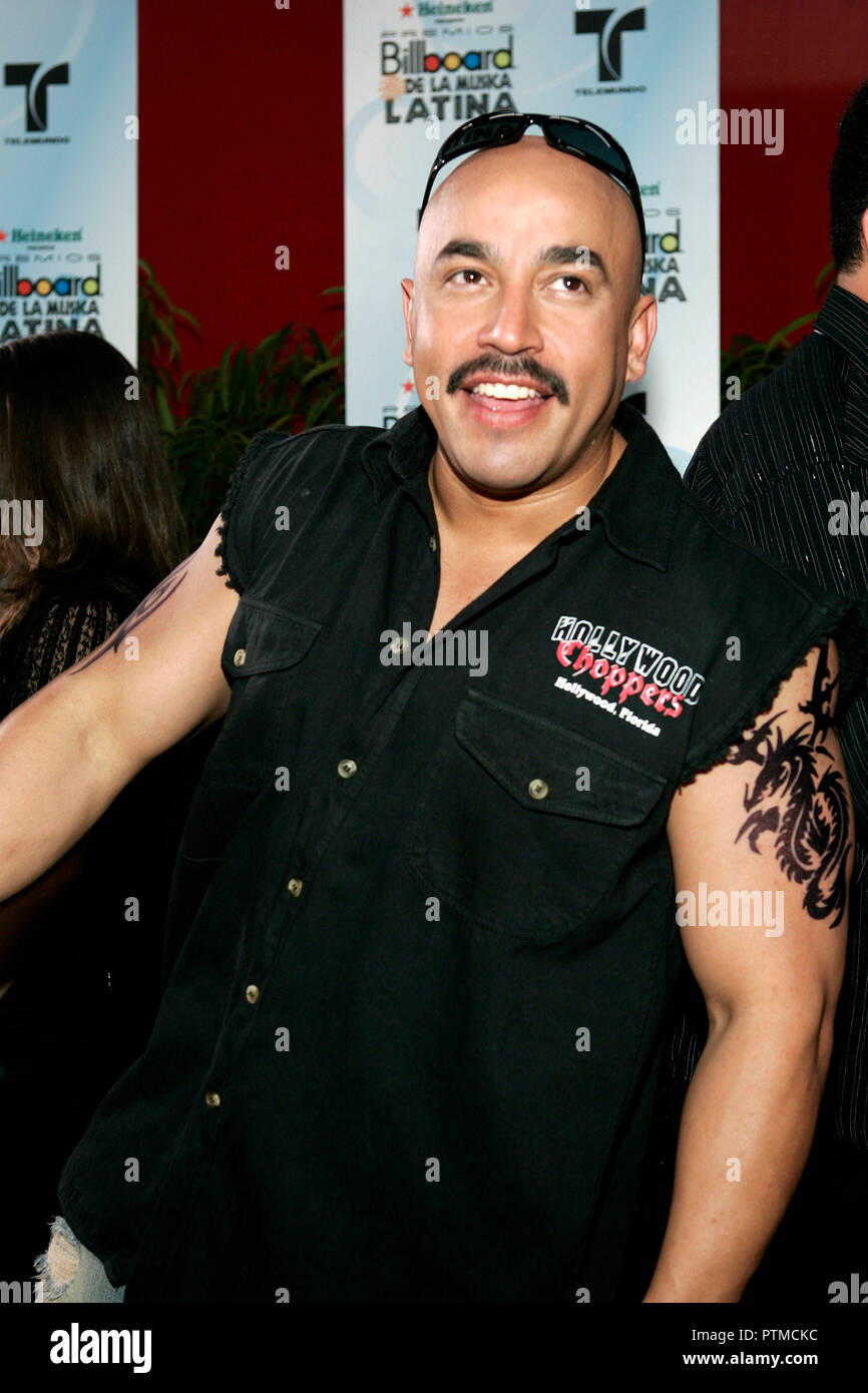 Lupillo Rivera Arrives On The Red Carpet For The 2006 Latin Billboard Awards At The Seminole