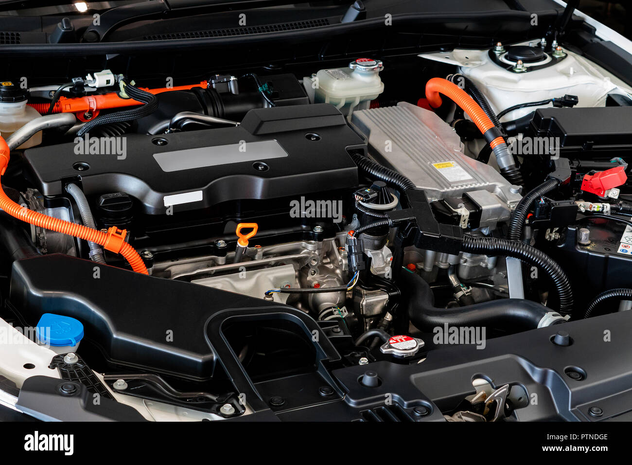 Close up engine bay car hi-res stock photography and images - Alamy