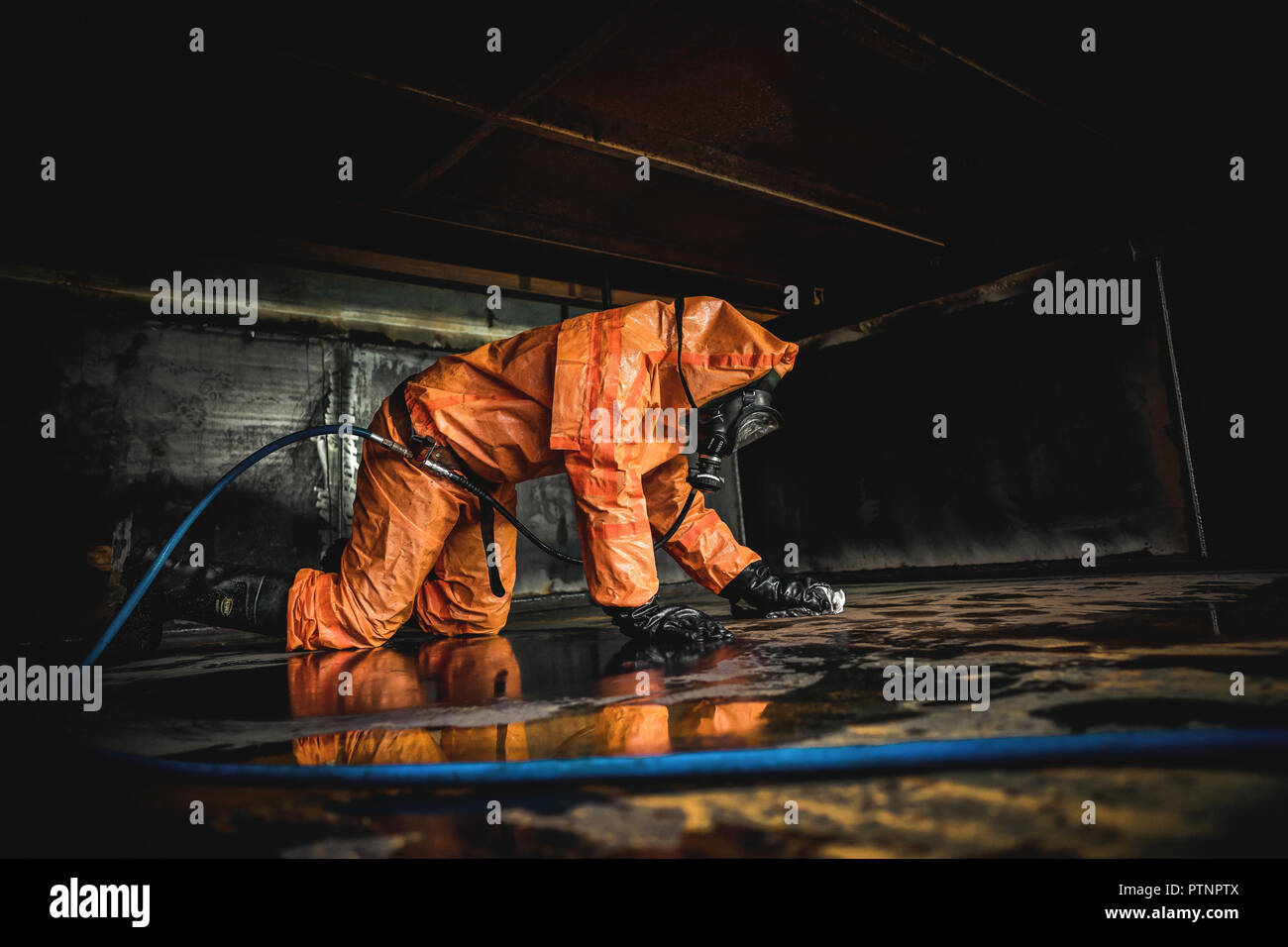 Tank cleaning hires stock photography and images Alamy