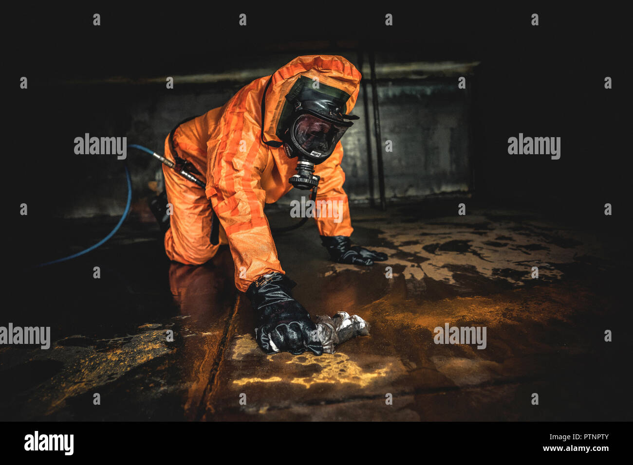 Tank cleaning hires stock photography and images Alamy