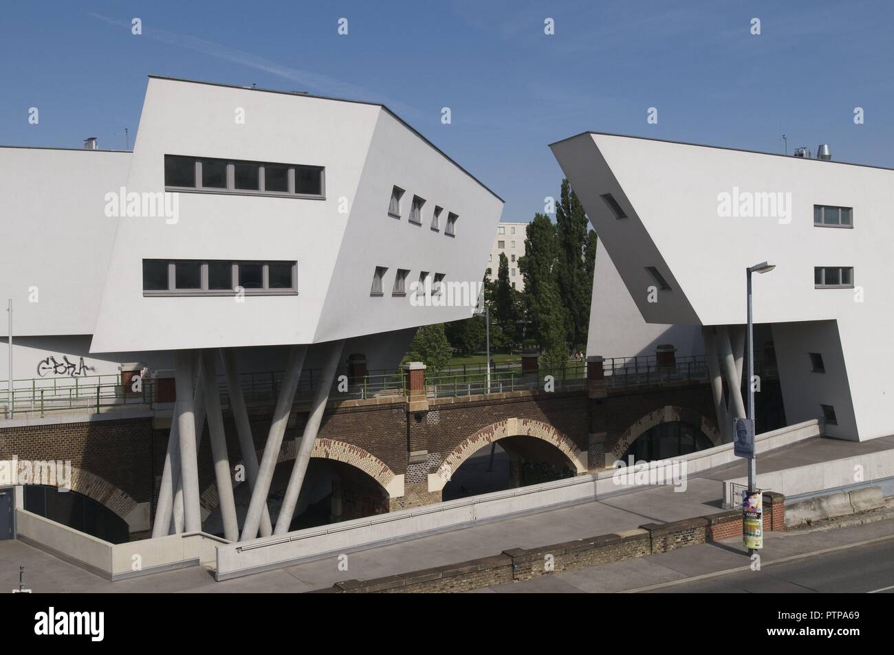 Wohnbau Spittelau In Wien A Beton Wohnen Mfh Baunetz Wissen