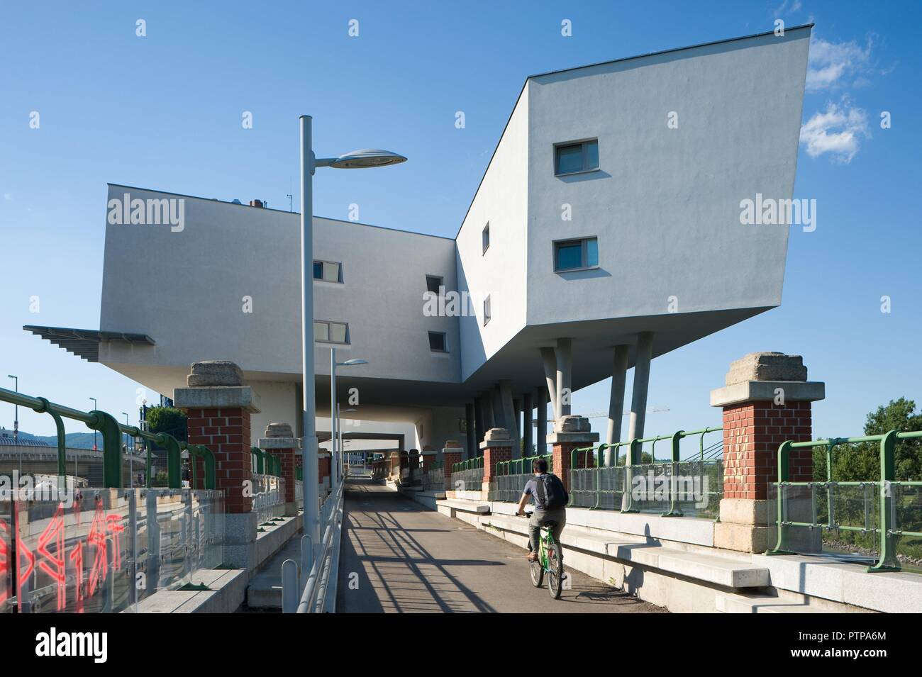 Wien, Donaukanal, Bauten von Zaha Hadid Stock Photo