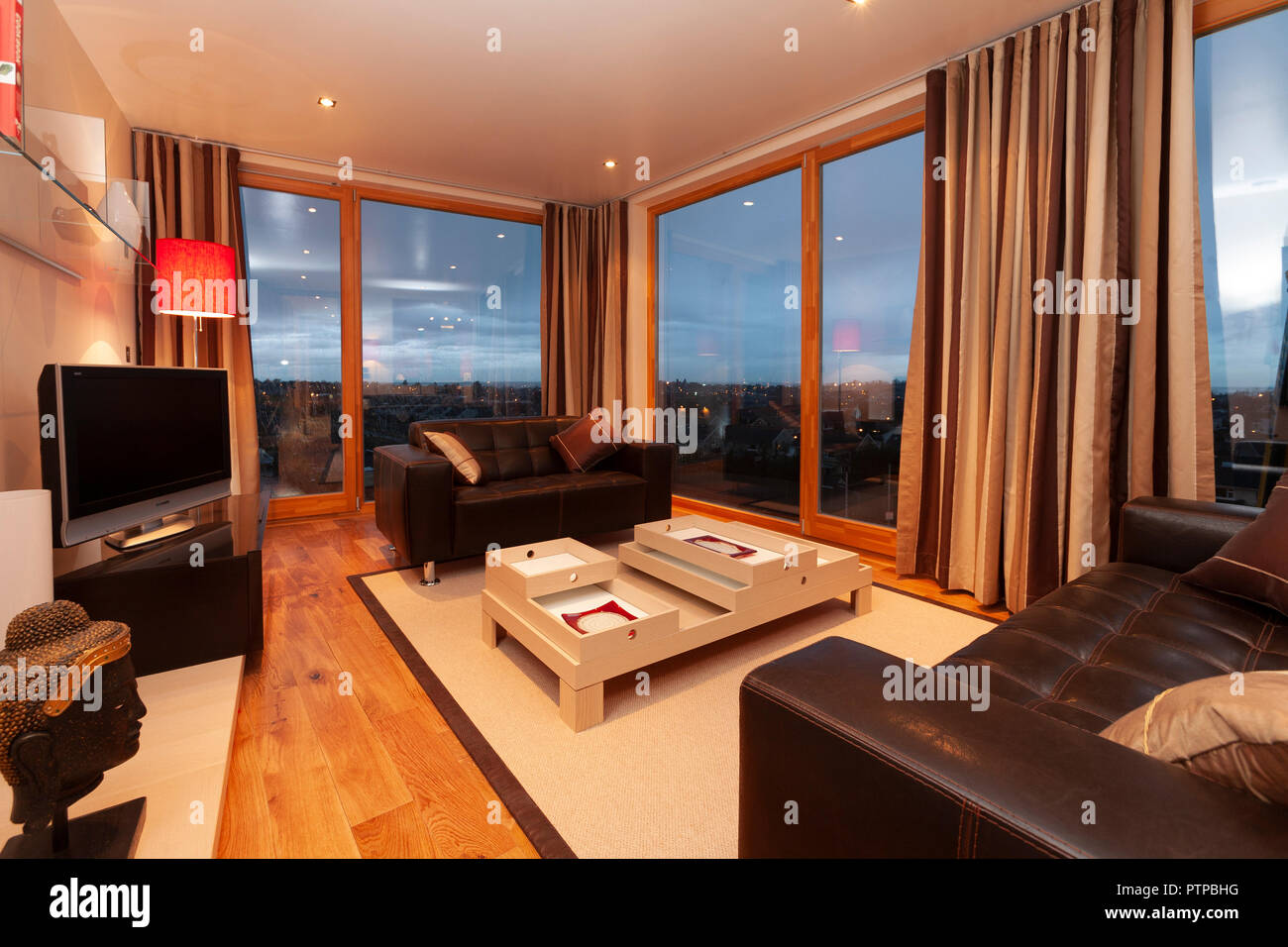 Modern clean house interior Stock Photo - Alamy