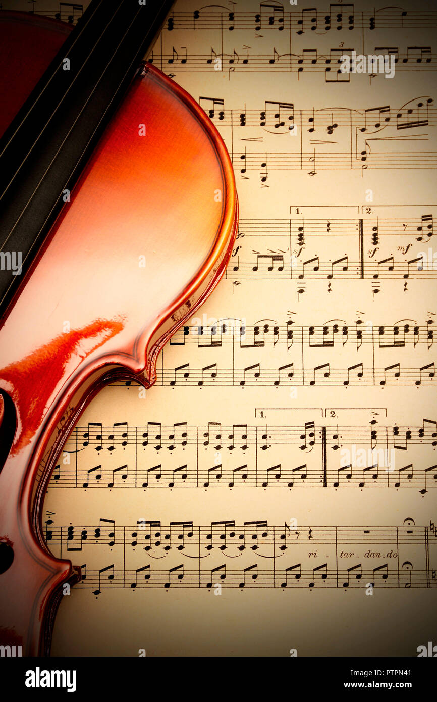 Violin sheet music hires stock photography and images Alamy