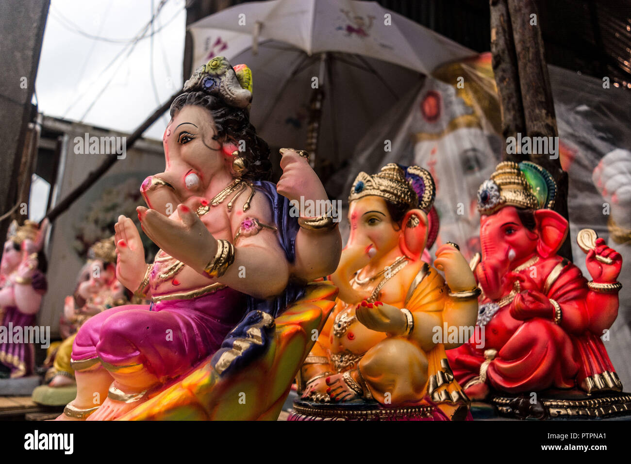 Ganesh idols on display at Pottery town, Bangalore Stock Photo Alamy