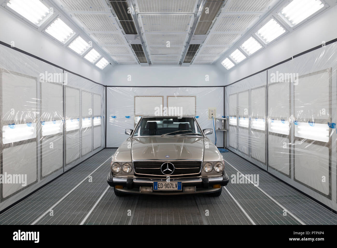 Auto Body Repair Shop Old Mercedes Benz Car In The Oven Stock