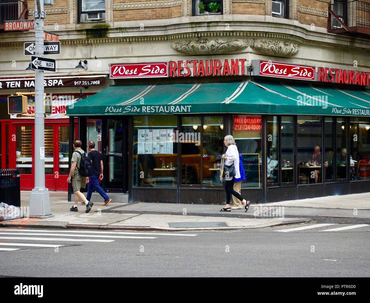 Upper West Side Restaurant High Resolution Stock Photography and Images -  Alamy