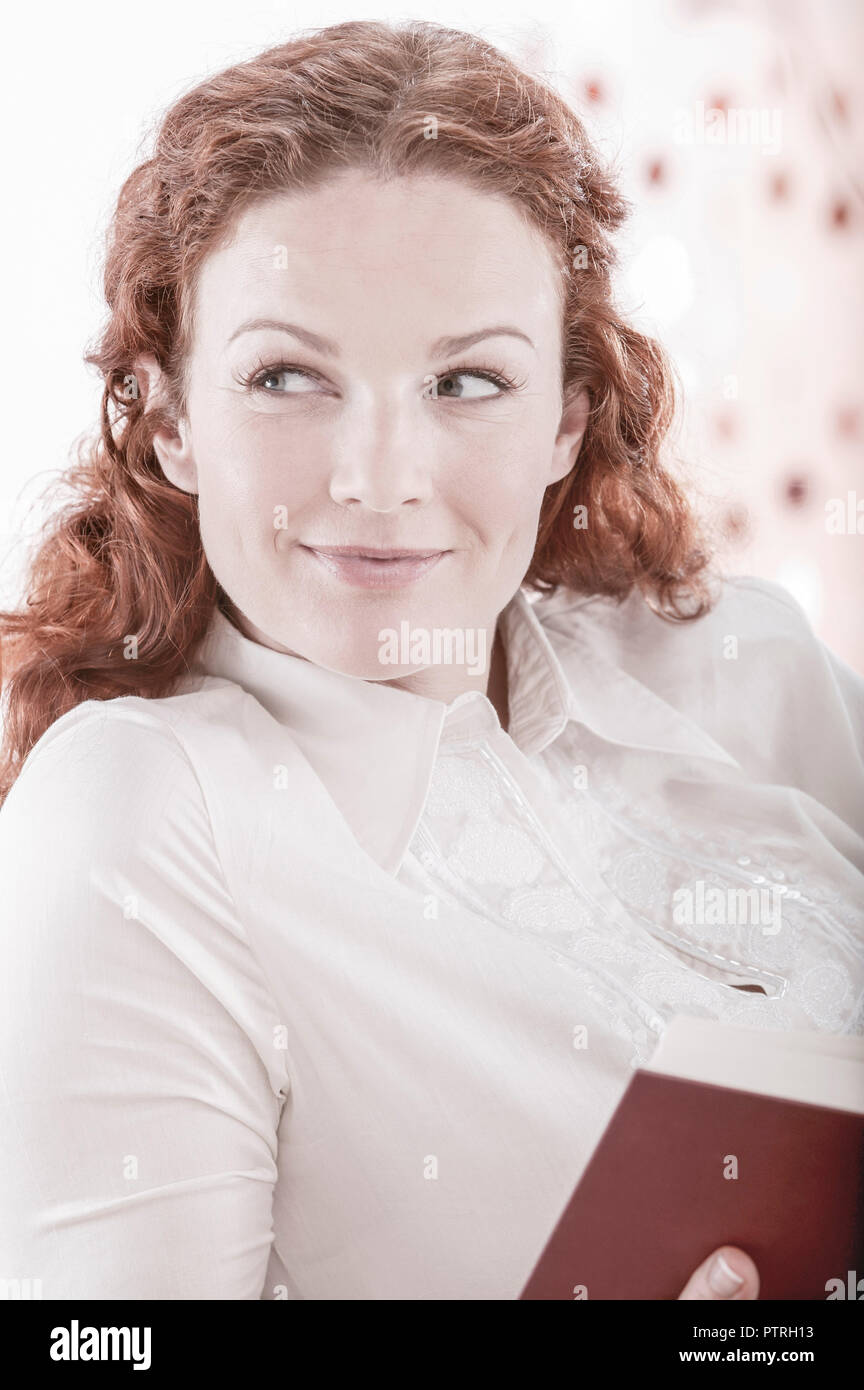 25 Jahre 30 Jahre 25 30 Jahre Eine Person Eins Erwachsene Erwachsener Frau Frauen Innen Jugend Jung Mensch Menschen Portrait Port Stock Photo Alamy