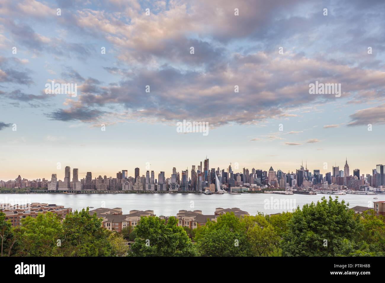 Boulevard East New York City Skyline View Stock Photo Alamy