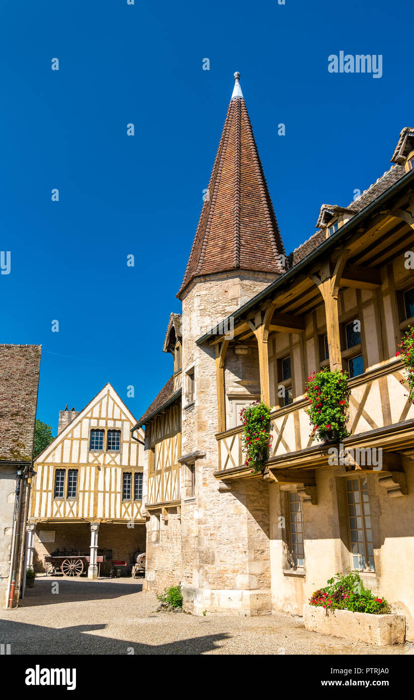 Traditional french houses hires stock photography and images Alamy