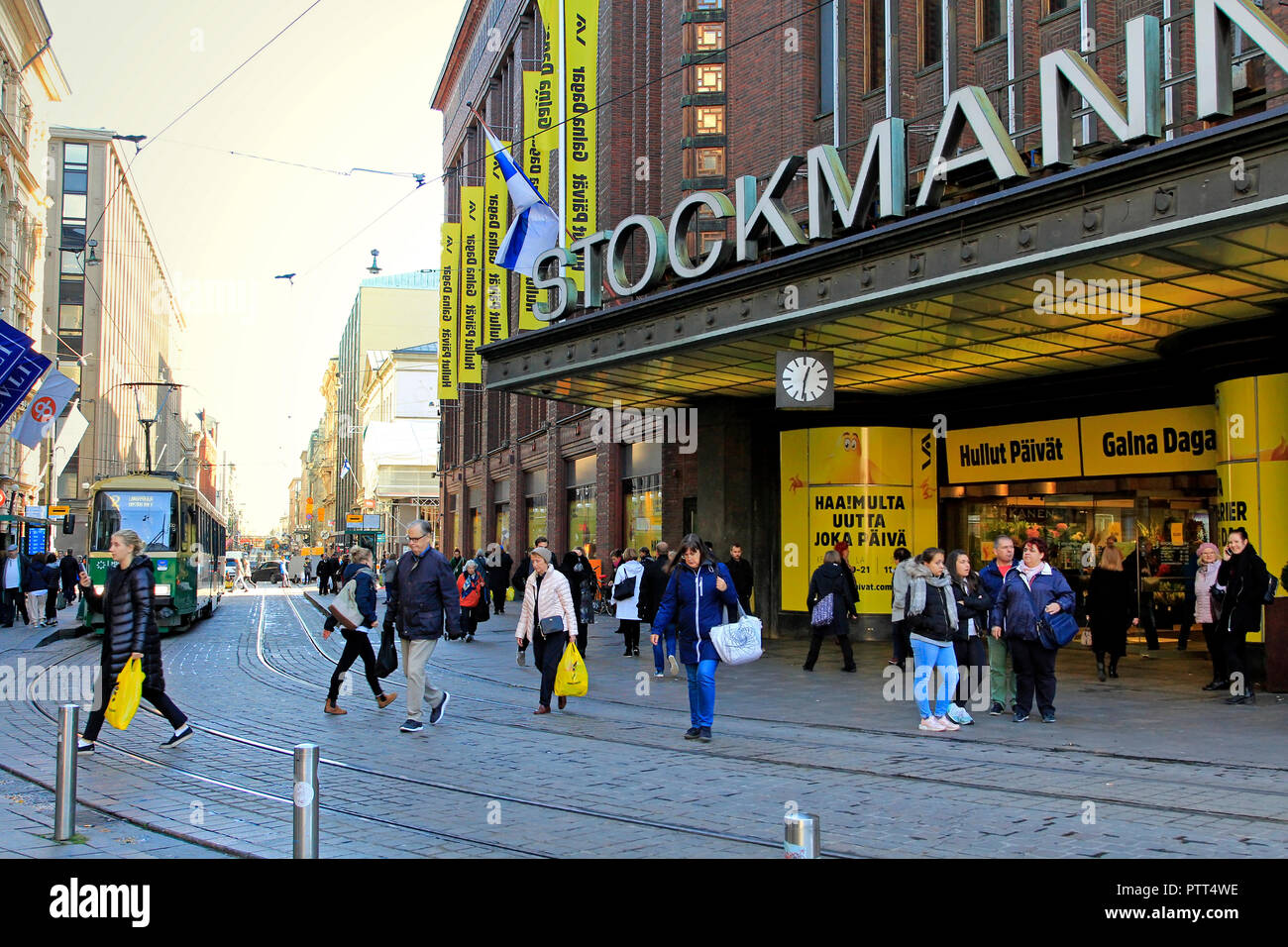 Helsinki, Finland - October 10, 2018: Crazy Days, the biannual, massive and popular 5-day sale event at Stockmann's flagship store in Helsinki begins. Credit: Taina Sohlman/ Alamy Live News Stock Photo