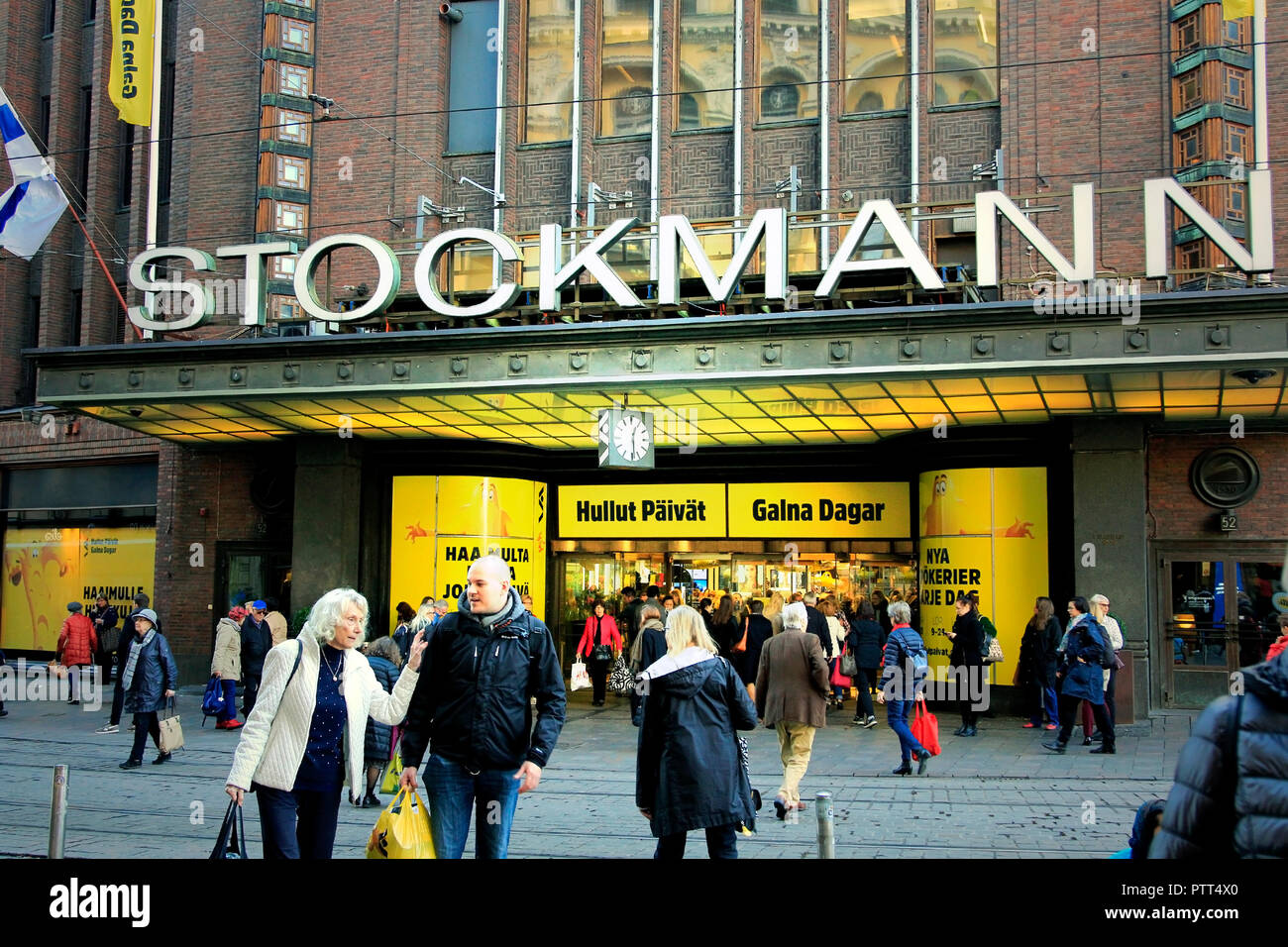 Helsinki, Finland - October 10, 2018: Crazy Days, the biannual, massive and popular 5-day sale event at Stockmann department store begins. In photo the yellow entrance of Stockmann's flagship store in Helsinki. Credit: Taina Sohlman/Alamy Live News Stock Photo