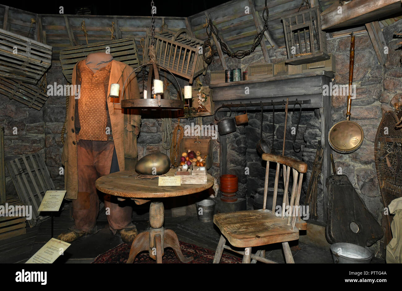 Hagrids hut hi-res stock photography and images - Alamy
