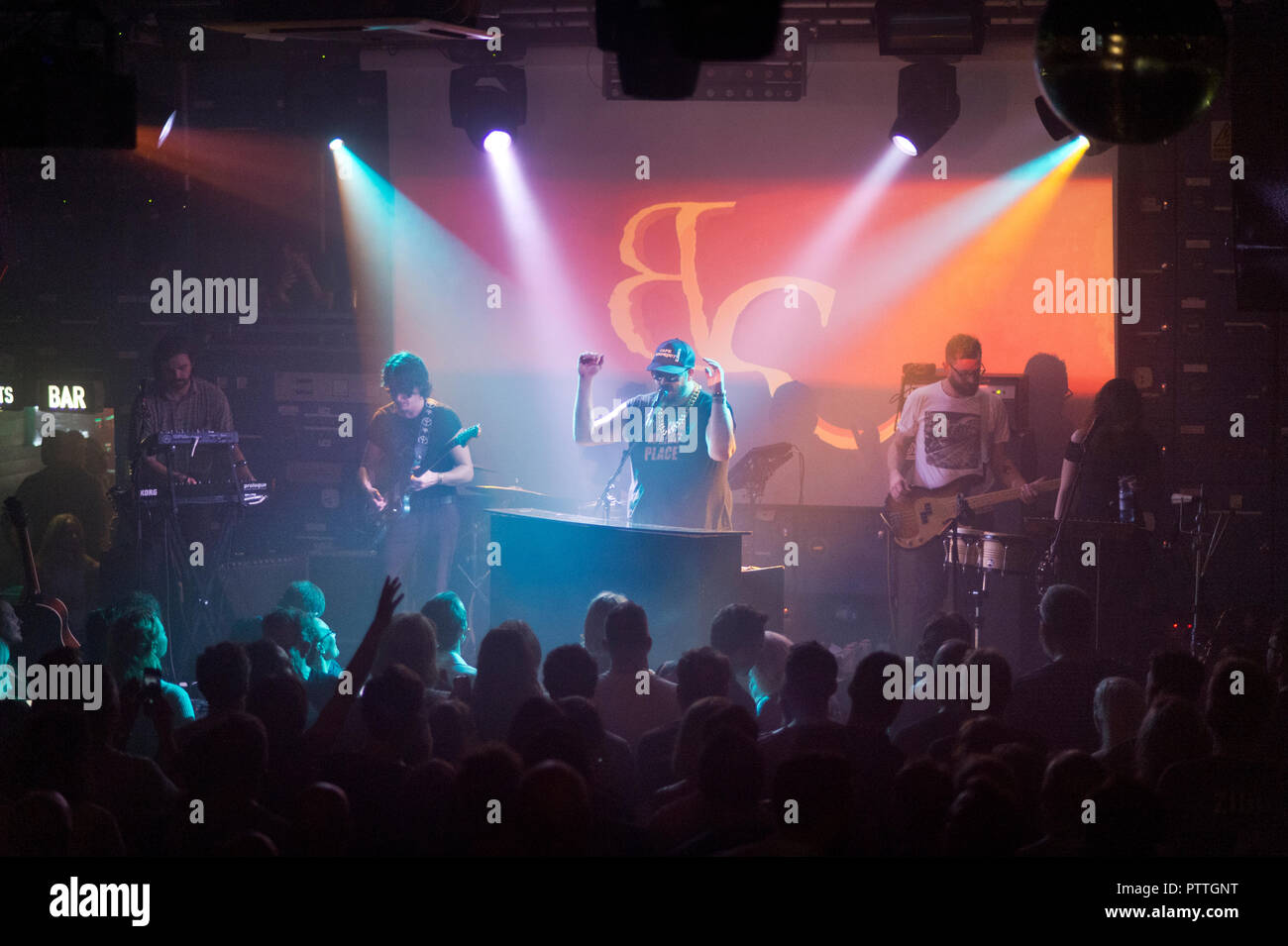 Manchester, UK. 10th Oct 2018. American rock musician B C Camplight (Brian Christinzio) and his band in concert at Gorilla, Manchester. Credit: John Bentley/Alamy Live News Stock Photo