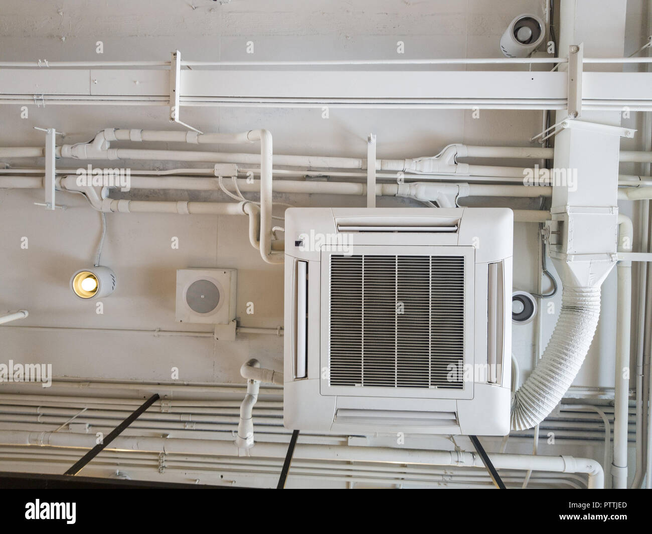 White Industrial Air Conditioner Cooling Pipe With Plumbing At