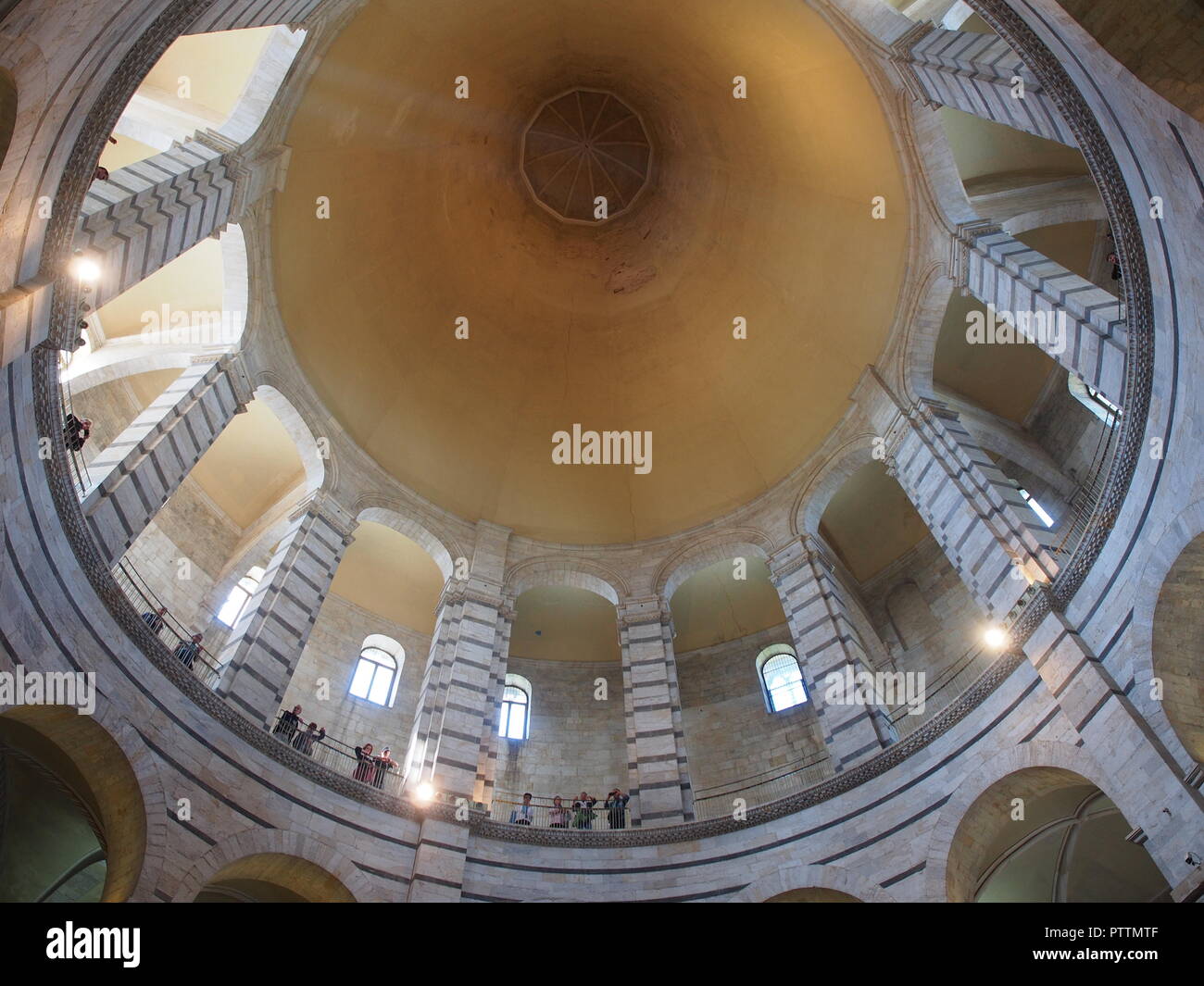 Baptistery of pisa interior hi-res stock photography and images - Alamy
