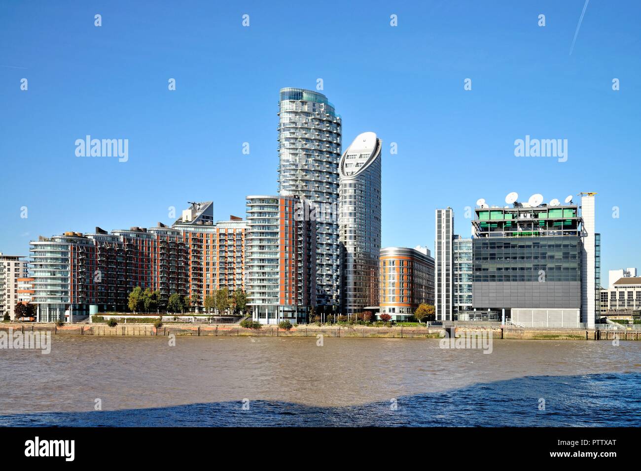 The New Providence Wharf residential development in London Docklands, England UK Stock Photo