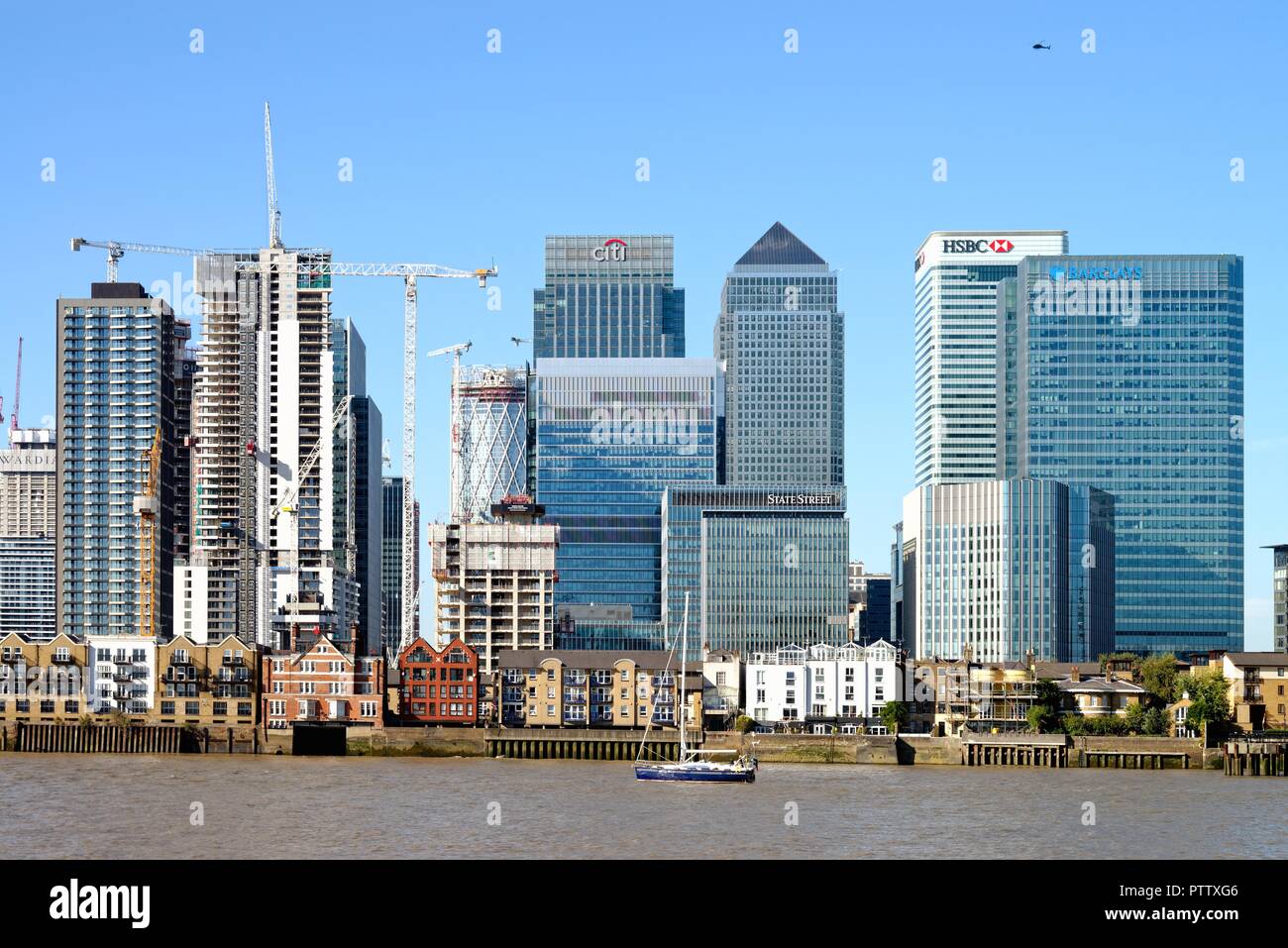 North quay canary wharf skyline hi-res stock photography and images - Alamy