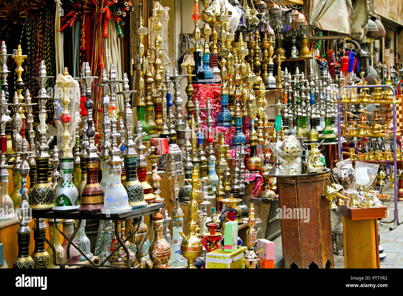 Souvenir smoking pipes hires stock photography and images Alamy