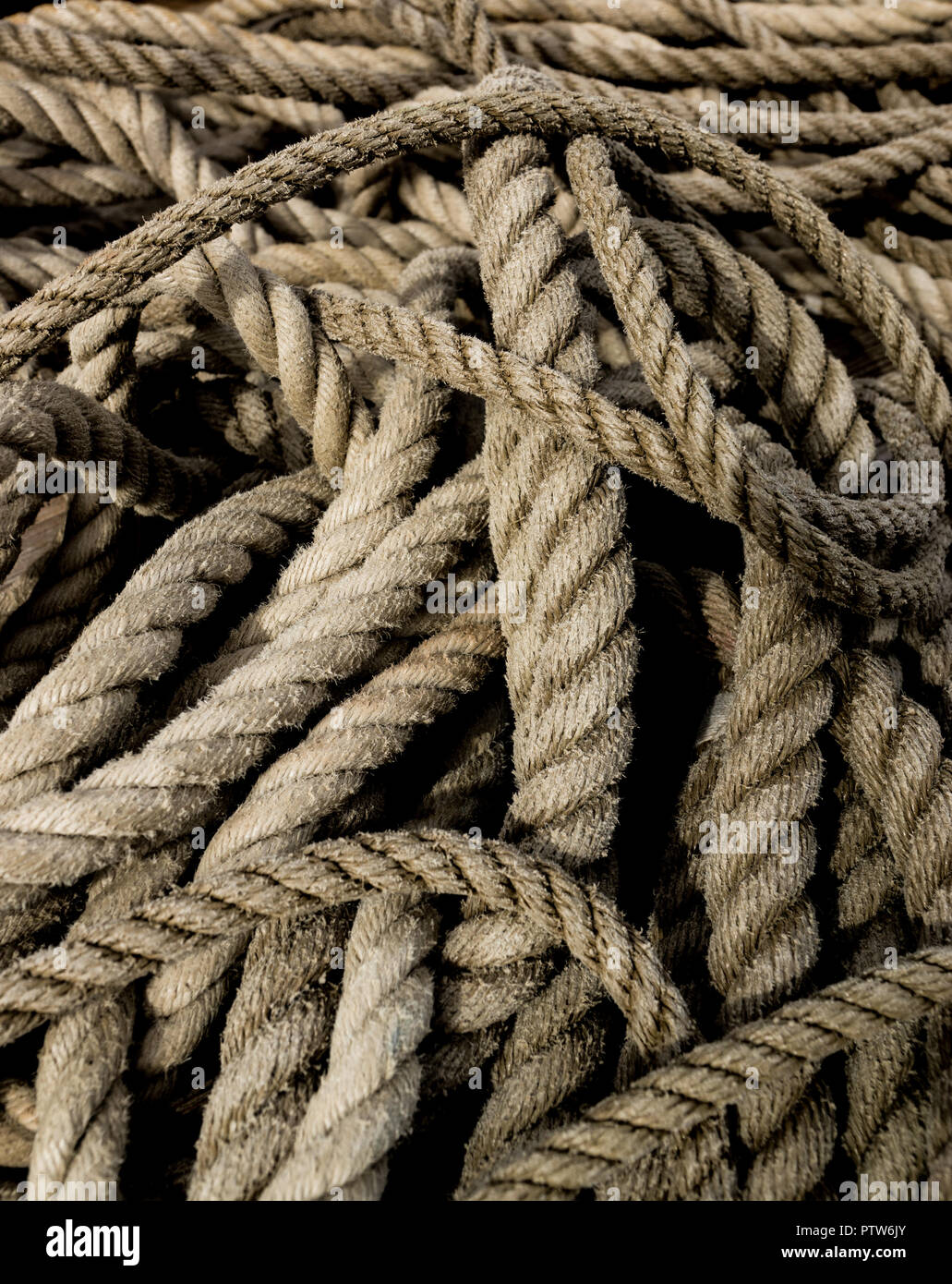Different sizes of rope hires stock photography and images Alamy