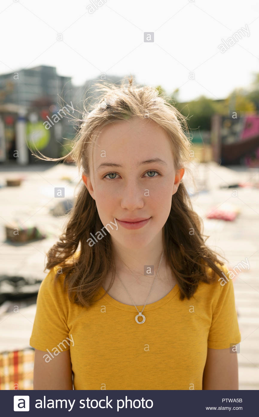 Portrait of teenager girl hi-res stock photography and images - Alamy