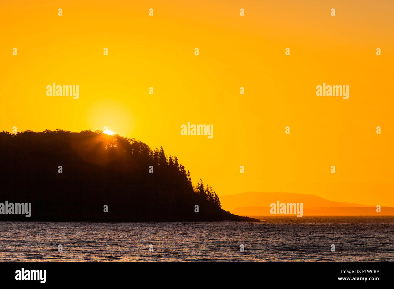 Bald Porcupine Island Sunrise Bar Harbor, Maine, USA Stock Photo Alamy