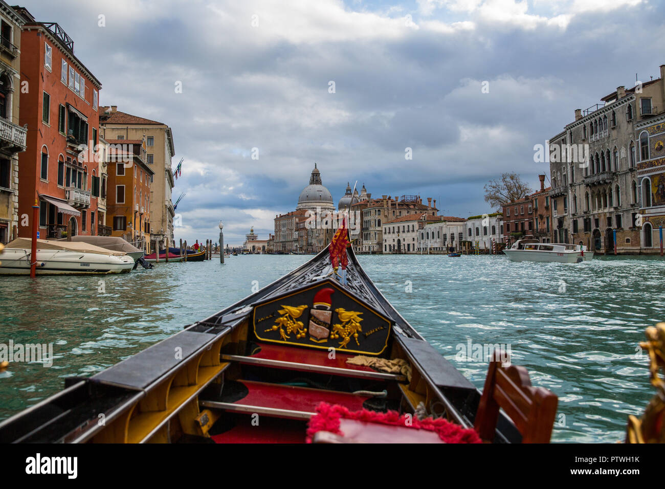 Venice italy gondola ride hi-res stock photography and images - Alamy