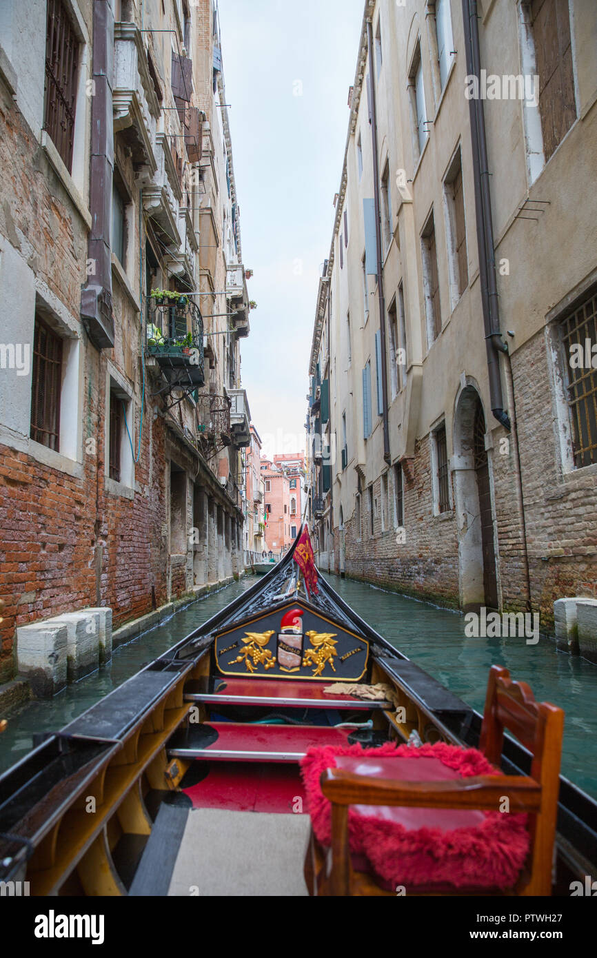 Venice italy gondola ride hi-res stock photography and images - Alamy