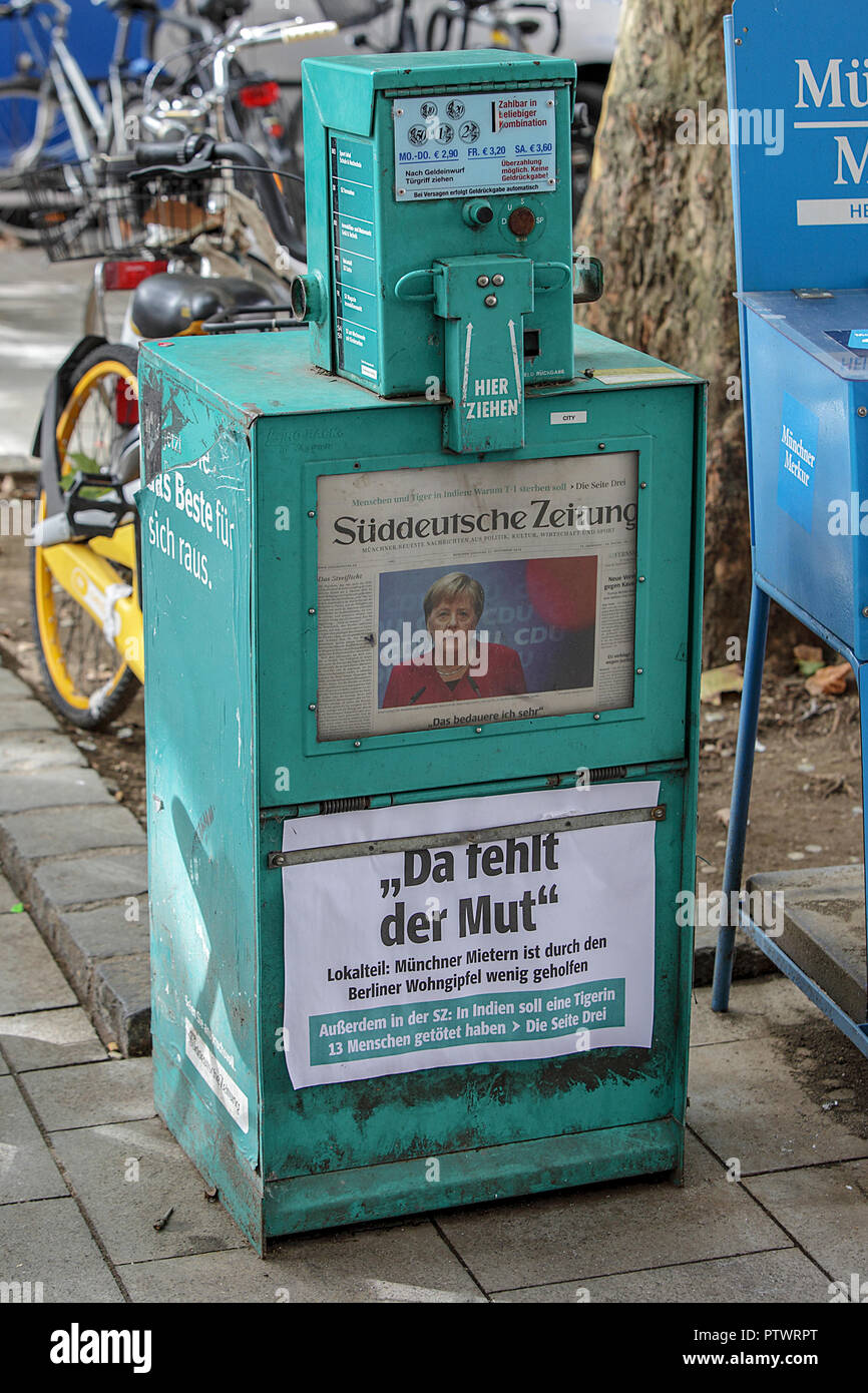 Sidewalk Vending Machine High Resolution Stock Photography And Images Alamy Sidewalk Vending Machine High Resolution Stock Photography And Images Alamy