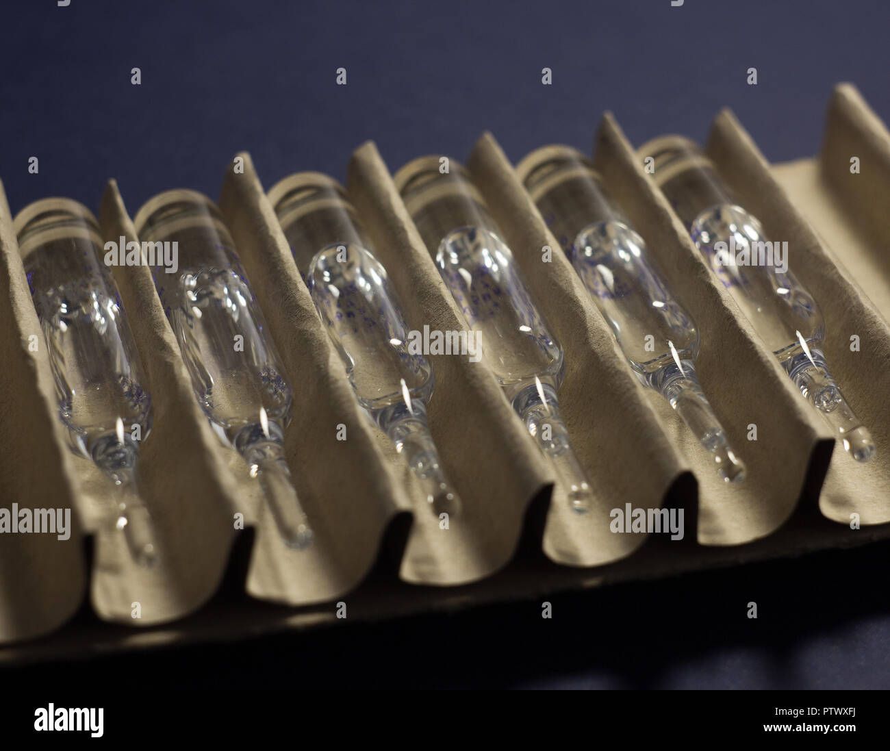 Glass Ampoule Stock Photos & Glass Ampoule Stock Images Alamy