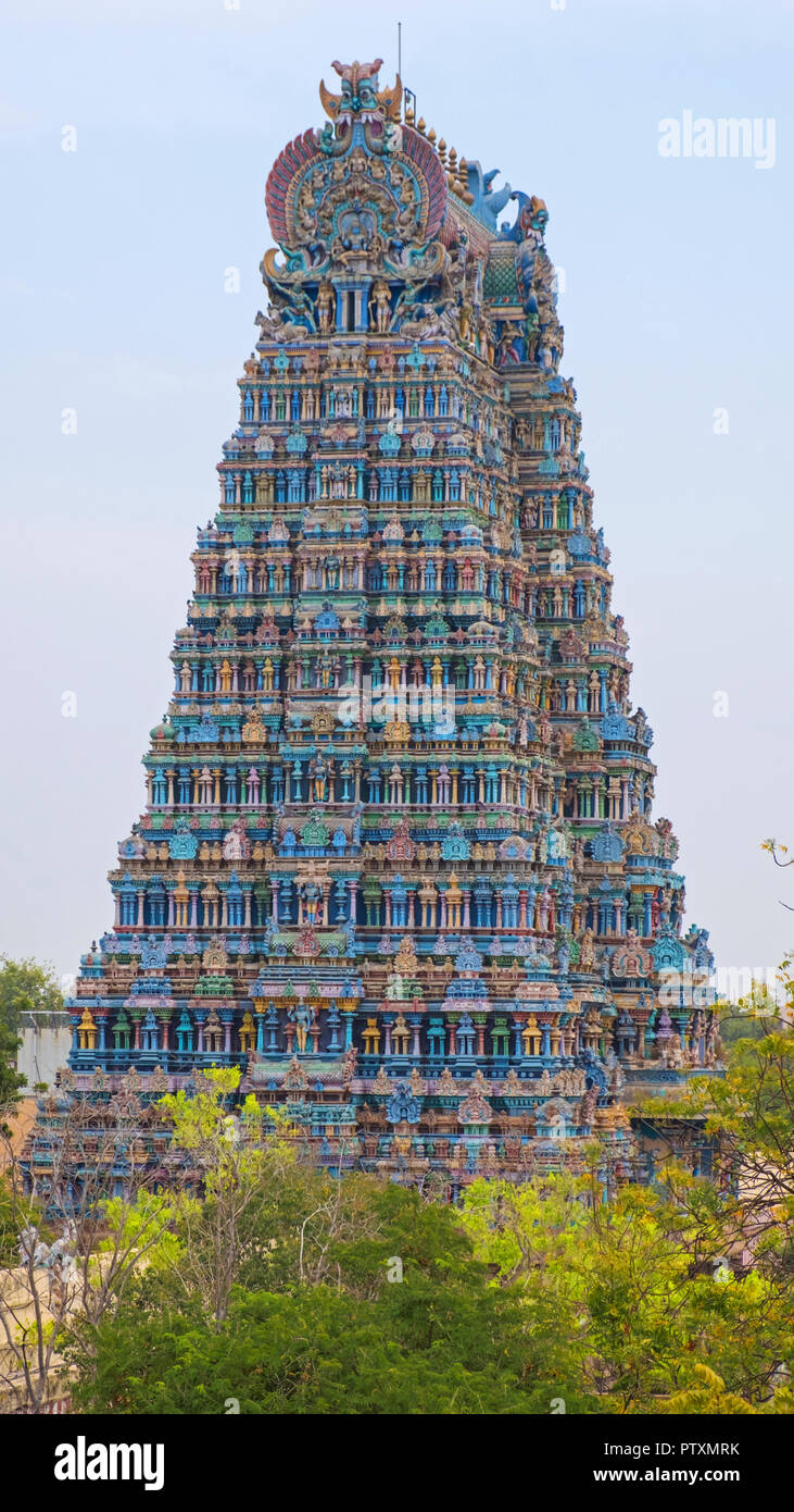 The western Gopuram, or entrance gateway, to the Meenakshi temple complex covering 45 acres in the heart of Madurai, India Stock Photo